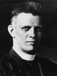 http://upload.wikimedia.org/wikipedia/commons/c/cc/Theodor_Innitzer_1932.jpg